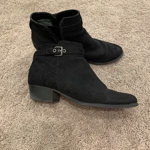 black booties
